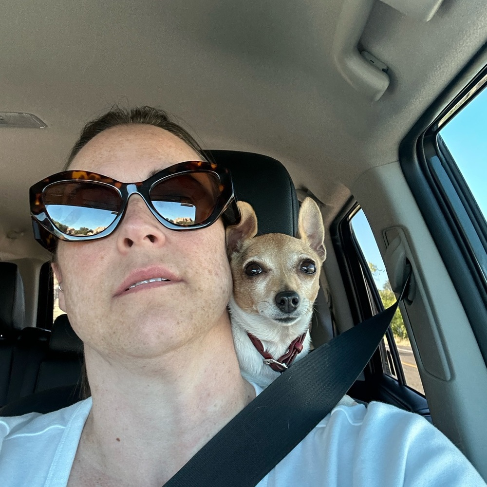 Meet your Posher, Elizabeth